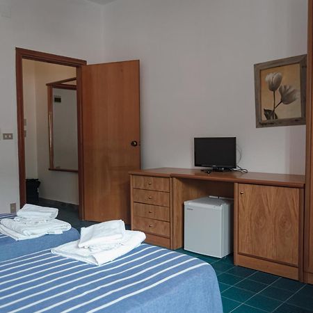 Hotel Mediterraneo Guardia Piemontese Terme Exteriér fotografie
