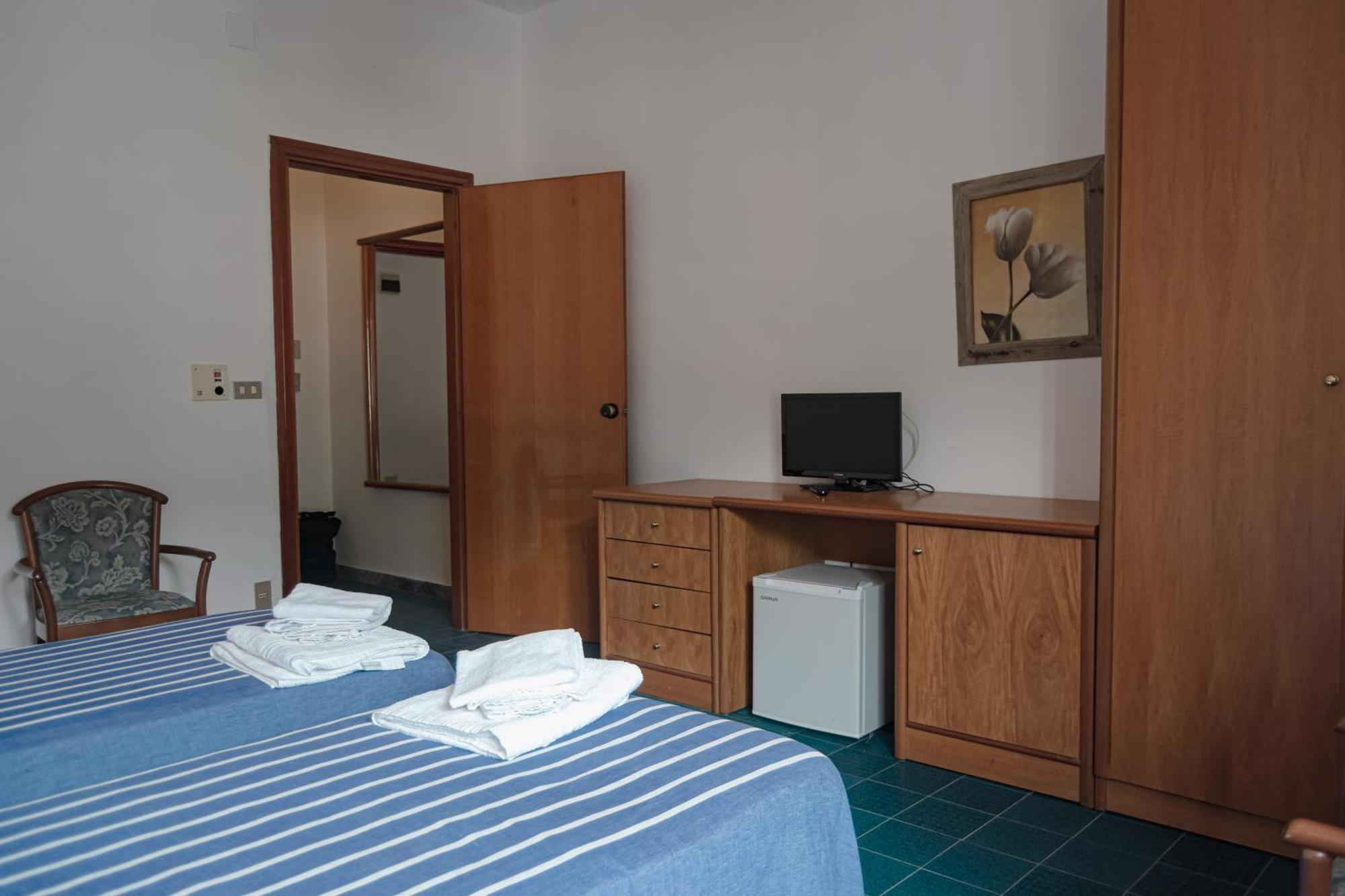 Hotel Mediterraneo Guardia Piemontese Terme Exteriér fotografie